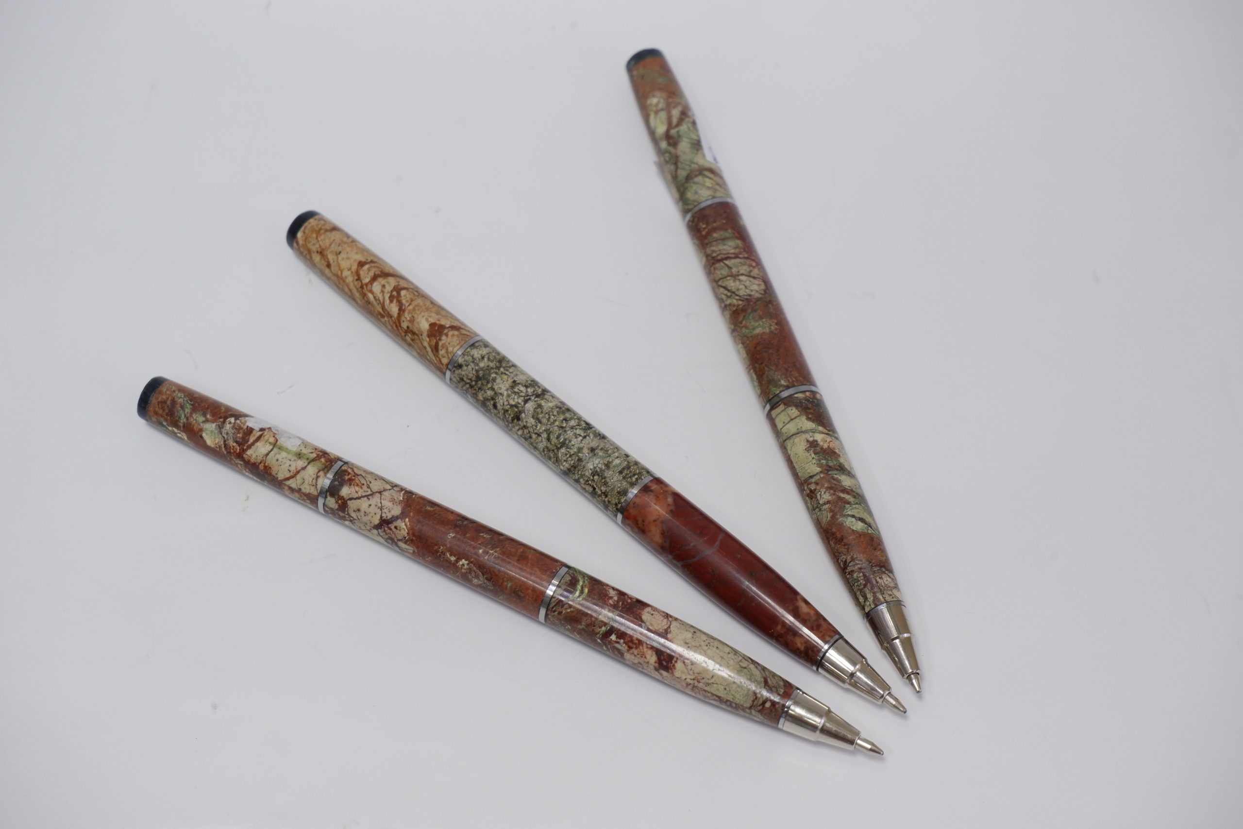 Ручки из цветного камня